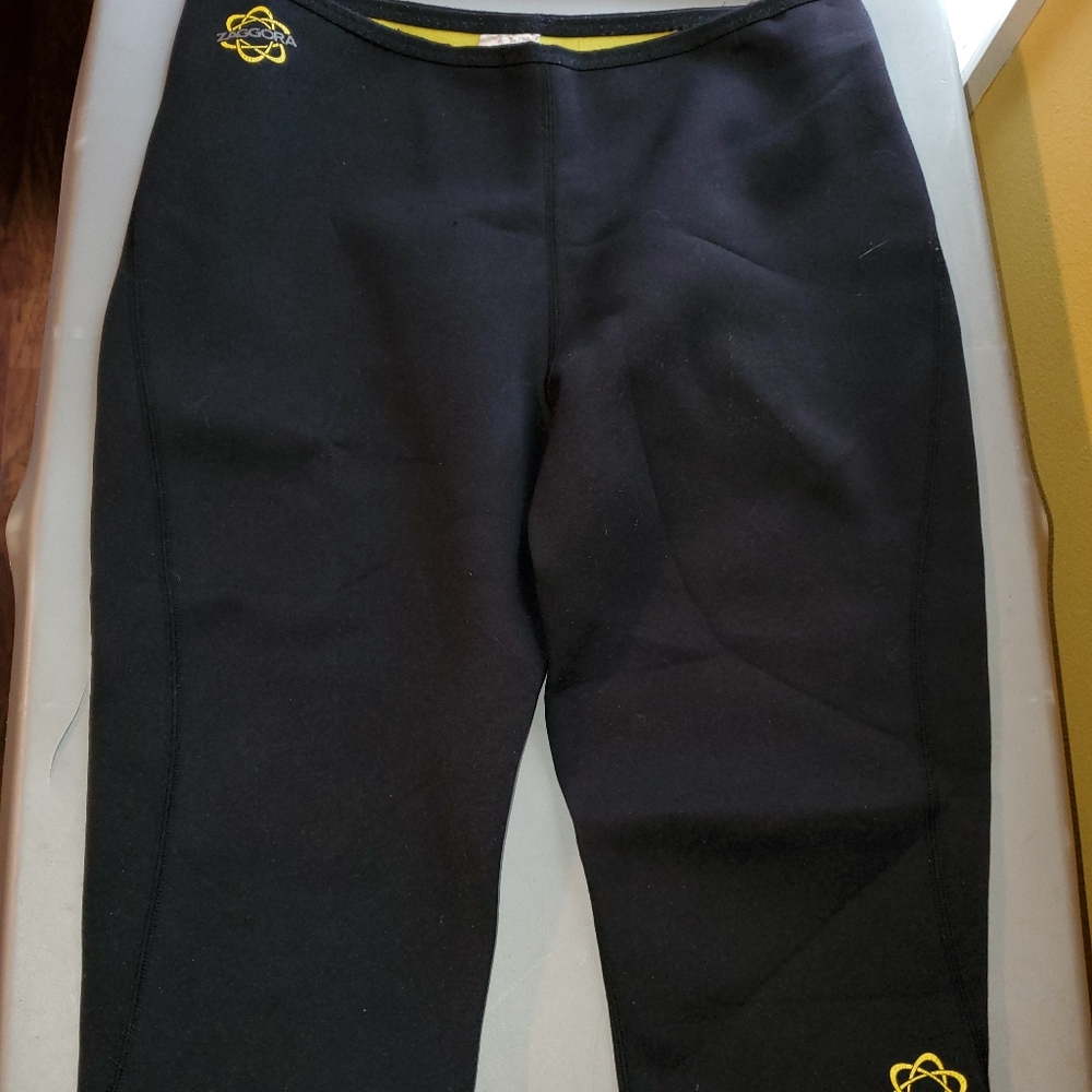 Zaggora Hot Pant Capris Workout Tights